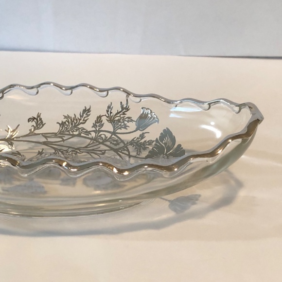 Silver City Glass Co. Oval Poppy Dish - Picture 6 of 9
